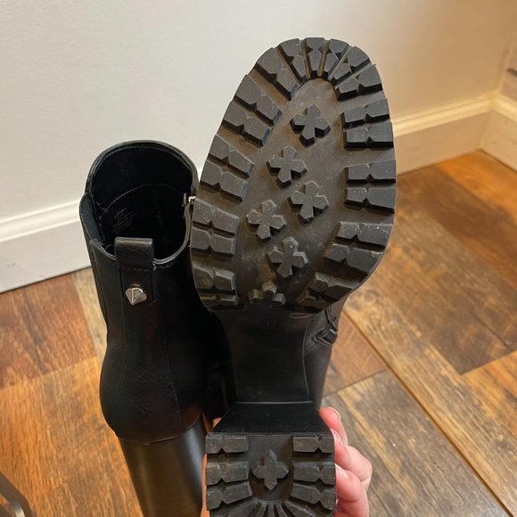 JLO JENNIFER LOPEZ Margy Platform Bootie Size 9.5 - Worn Once - Picture 4 of 9